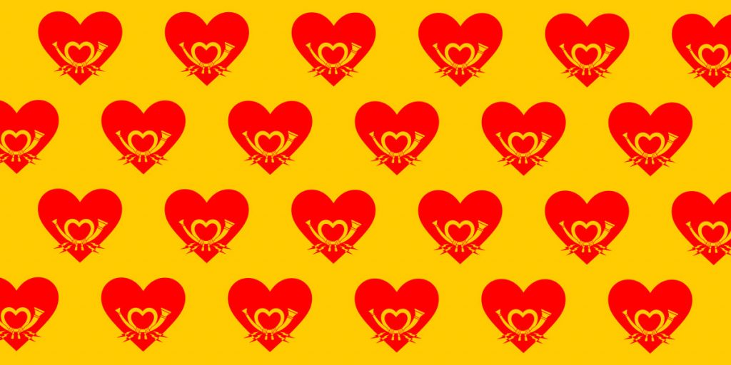Wiederholtes Muster aus roten Herzen mit Posthorn-Symbol auf gelbem Hintergrund.